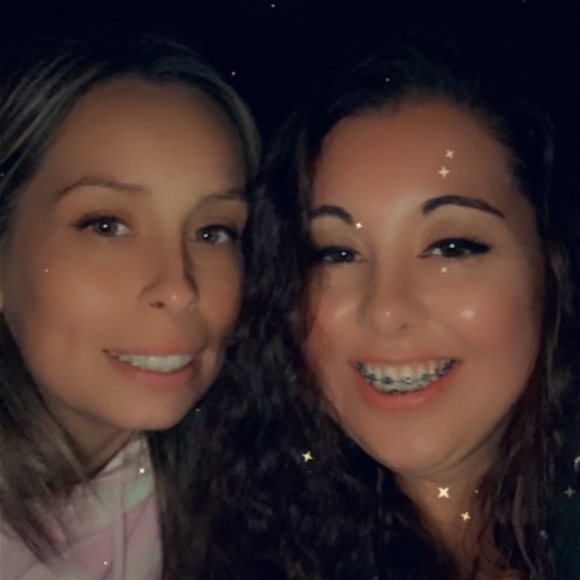 Meet your Posher, Sharon - Picture 1 of 1